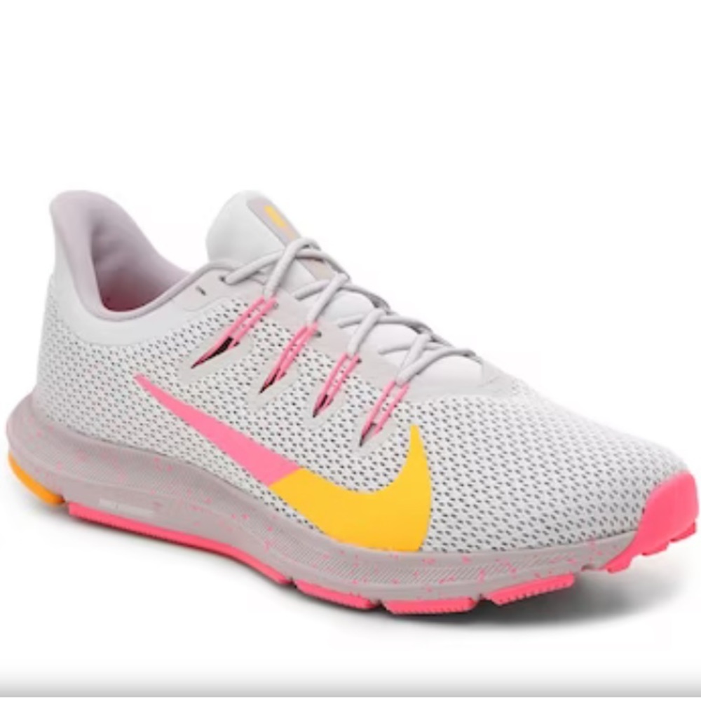 💝💖🧡NIKE NEW WOMENS SIZE 39 💖💝💕💛🧡
